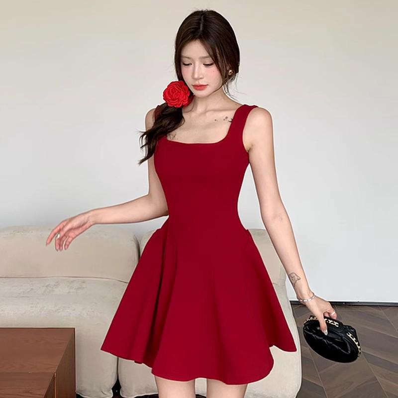 

Женское французское красное платье на бретелях с квадратным вырезом - Летнее А-силуэта, Приталенное, Элегантный стиль богини L