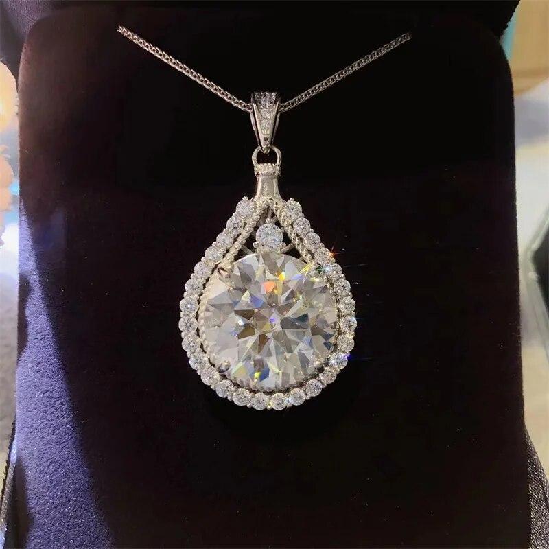 New 20 Carat Green Moissanite Pendant Necklace for Women Lady S925 Sterling Silver Lab Diamond Neck Chain Jewelry Wholesale