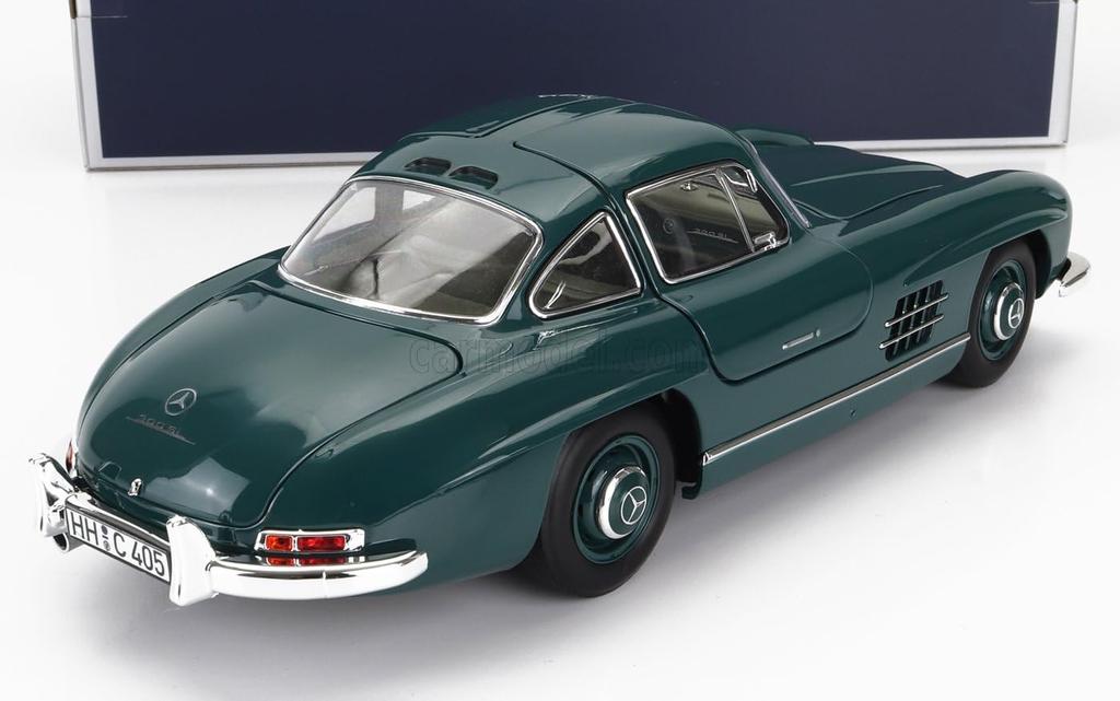 Norev Scale 300SL 1954 Green Gullwing Diecast Car with Full Opening and Closing Mechanism 1/18 Mercedes-Benz (W198)