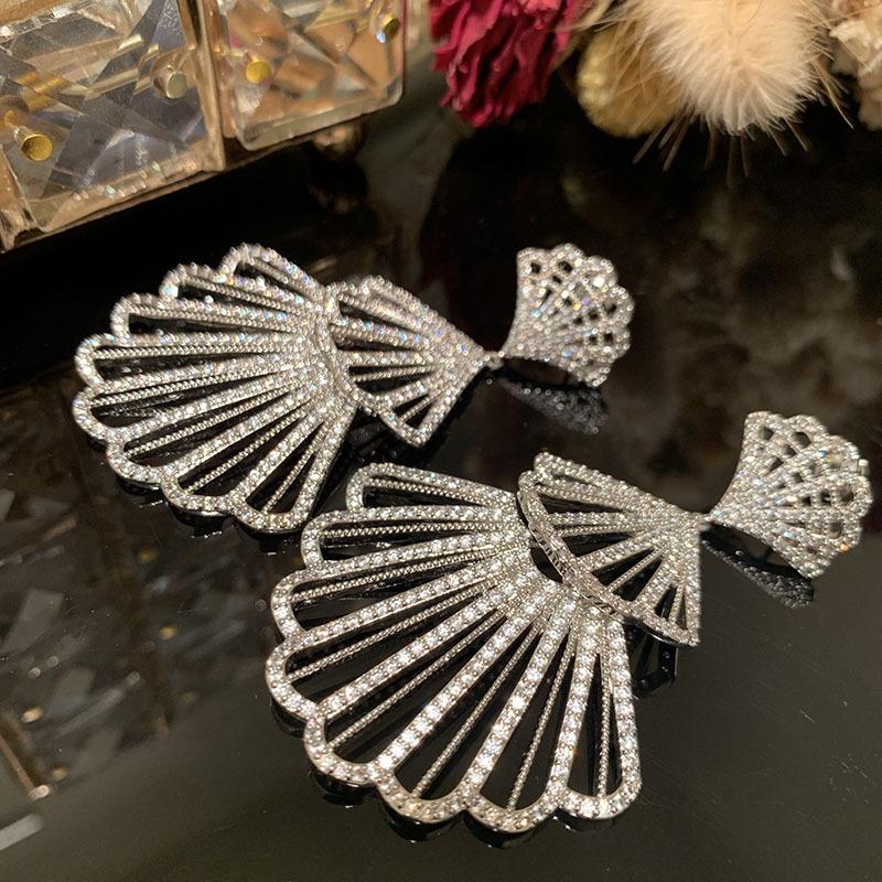 Fan Skirt Earrings Exaggerated Hollow Thin Round Face Temperament Elegant Atmosphere Fairy Earrings