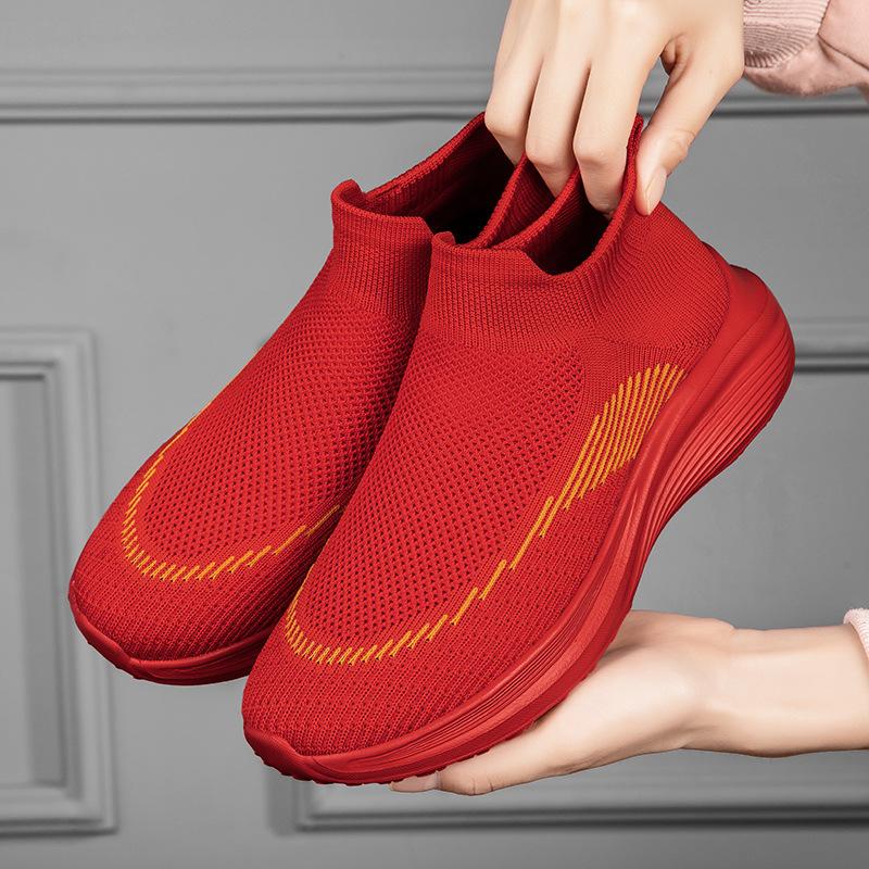 Large size women's shoes new mesh breathable soft sole not tired feet running men's shoes couple adult lightweight sports shoes