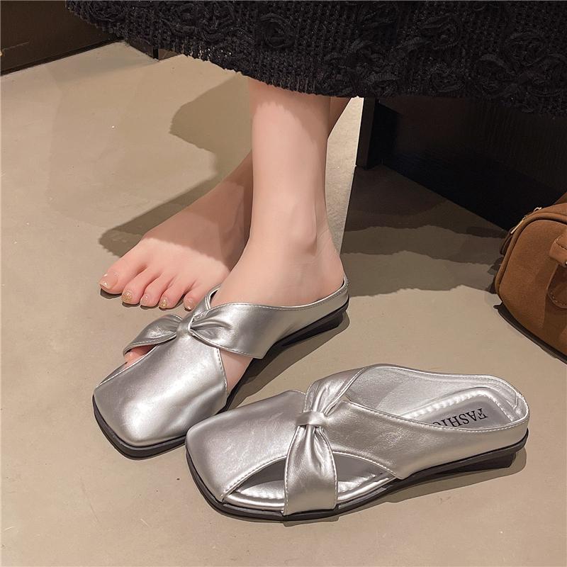 Fashion New Women's Metallic Crisscross Strap Slides - Textured Footbed with Bow Accent & Non-Slip Sole for Casual Comfort Zapatos Mujer