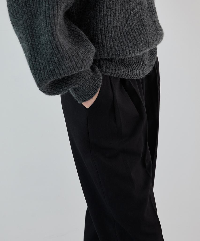 KNOWING Simple Slacks (Black)
