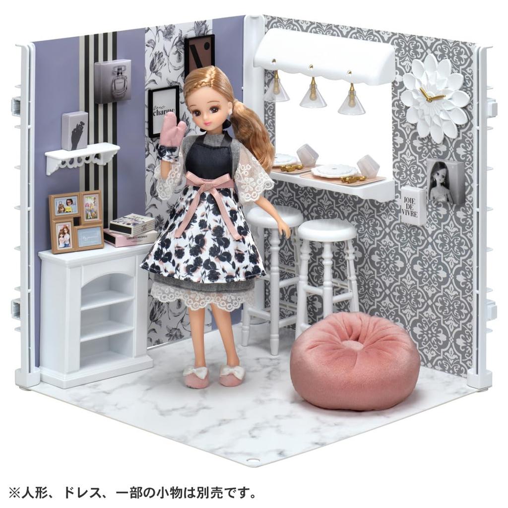 TAKARA TOMY Koordinace interiéru Jídelna Play Toy Ages Licca-chan (Francouzská spolupráce) Oblékání 3+