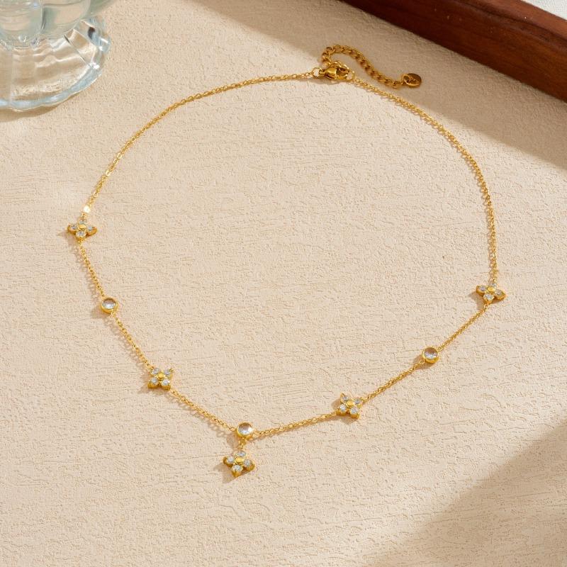 Gold Plated Stainless Steel Four-leaf Flower Crystal Station Necklace for Women золотой