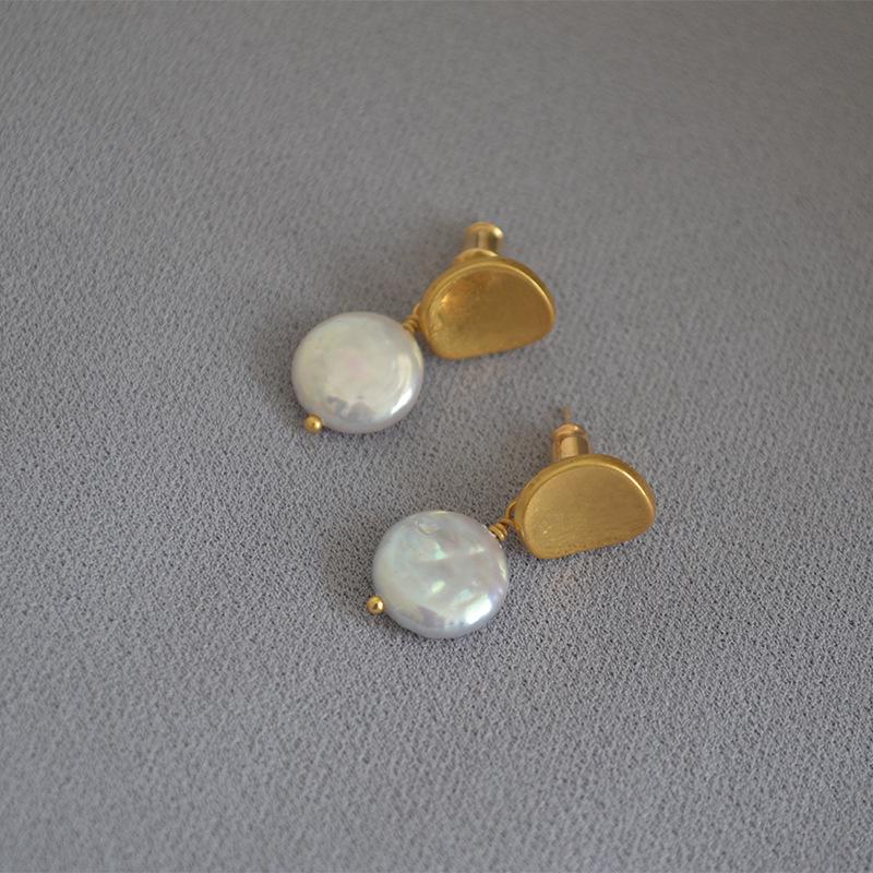 Elegant Freshwater Pearl Baroque Stud Earrings with 925 Silver Needle