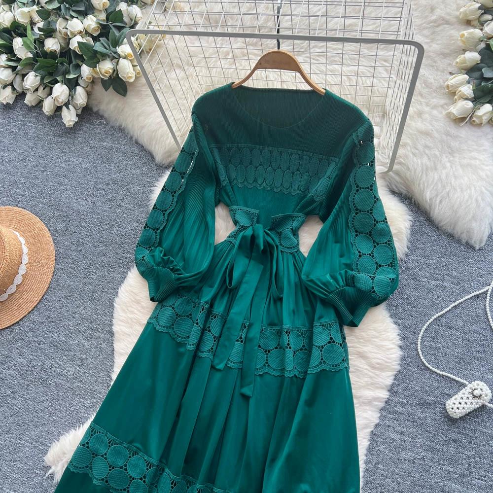 Retro Palace Style Dress for Women In Autumn and Winter A High-end Feel and Straps Waist Cinching Hollow Out Splicing Elegant Long Women Dress