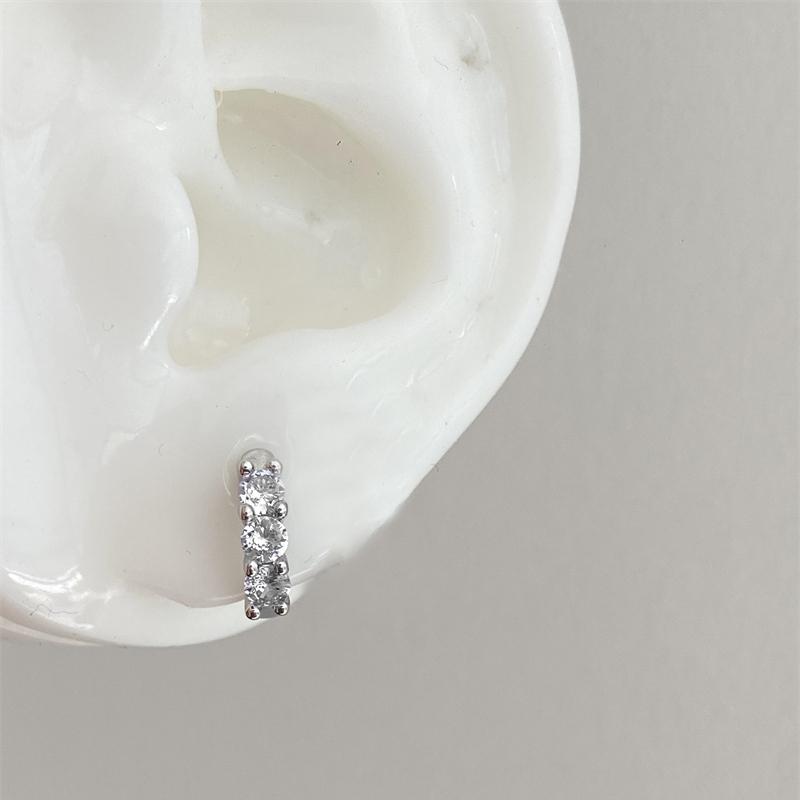 1 PCS New Fashion Cute Pink Zircon Crystal Ear Bone Nail 316L Medical Titanium Steel Earrings for Women Punk Jewelry