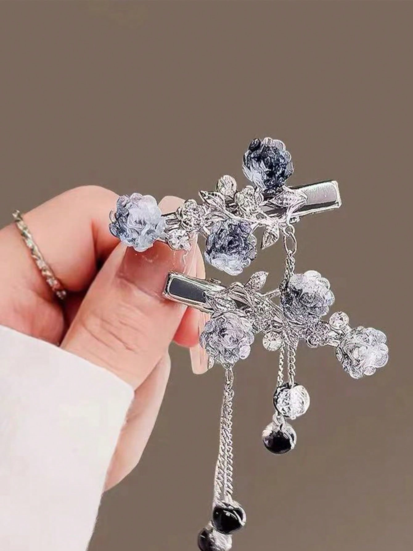 

2 шт. Модные заколки-клипсы с кисточками в виде цветка розы и жемчуга с чернилами для женщин и девочек, аксессуары для волос для вечеринок