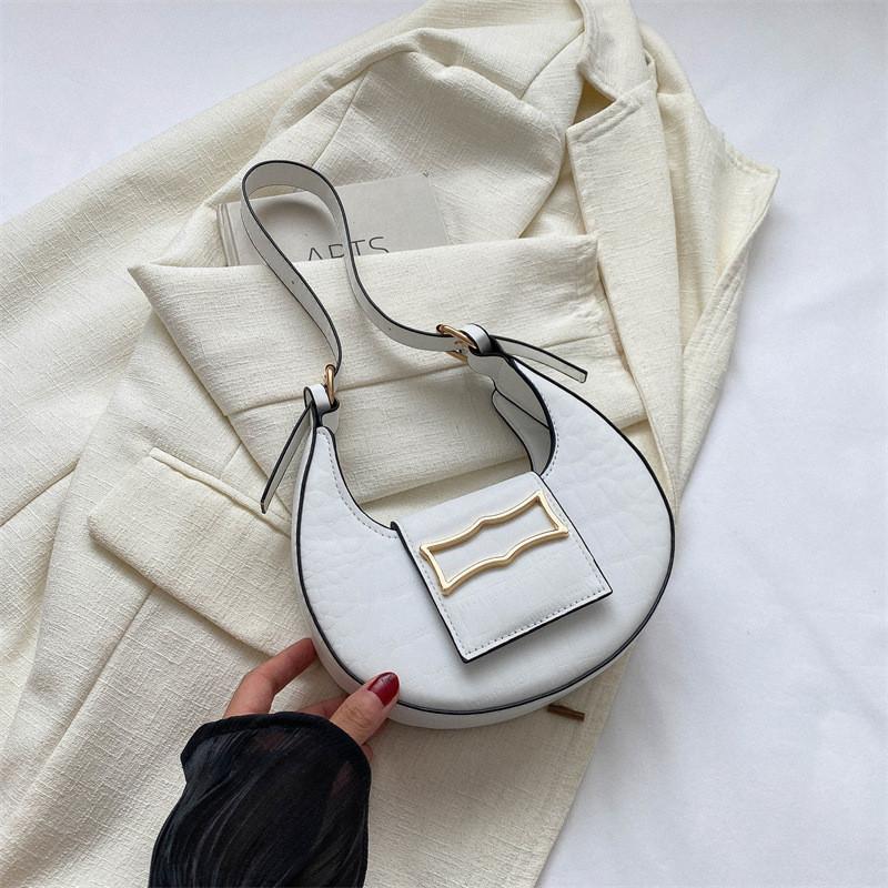 Fashionable Street Style Pu Leather Handbag Medium Crescent Bag With Zipper