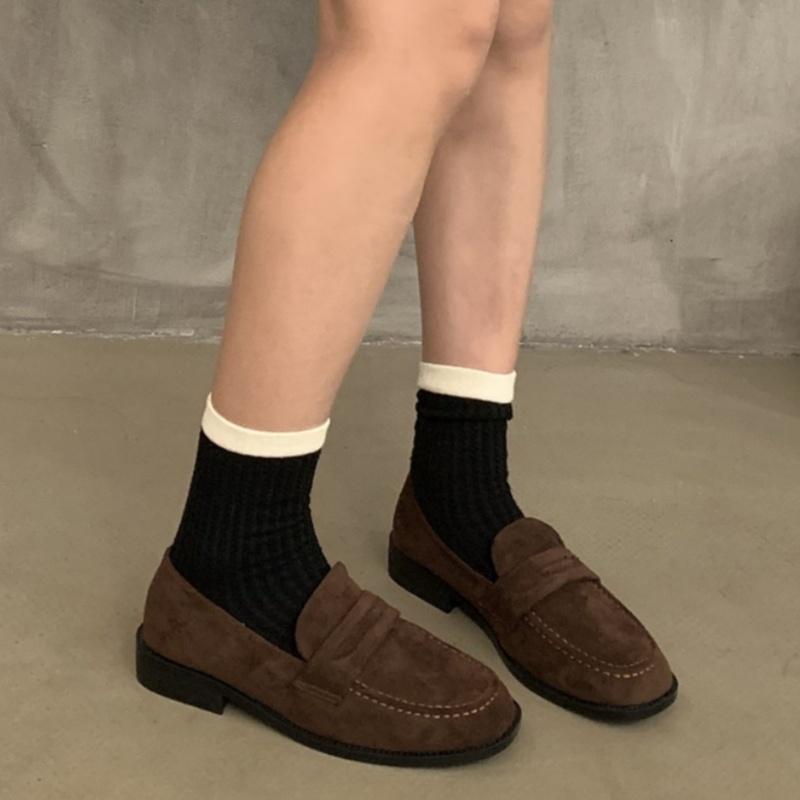 Fashion Spring And Autumn Retro Female Loafers 2025 New Style Roman Flat Heel Comfortable Versatile Slip On Cow Suede Women Flat Shoes