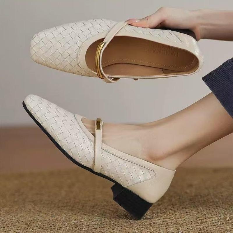 Women's Fashionable and High-quality Woven Leather Metal Decoration Square Comfortable Low Heel Versatile Single Shoes