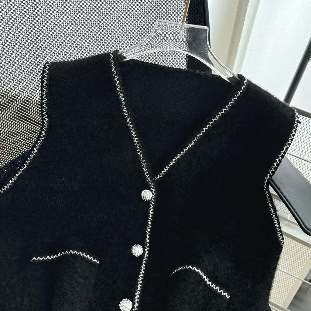 Women's Autumn and Winter Knitted Cardigan Casual Vest