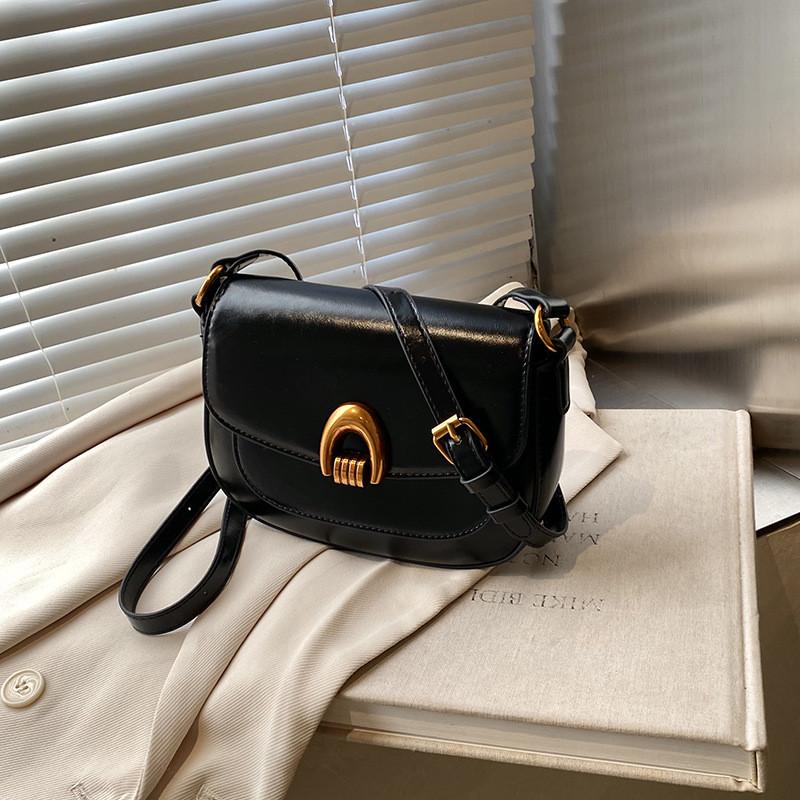 Ielgy Autumn Winter All-Match Fashion Retro Niche Design One-Shoulder Messenger Small Square Bag