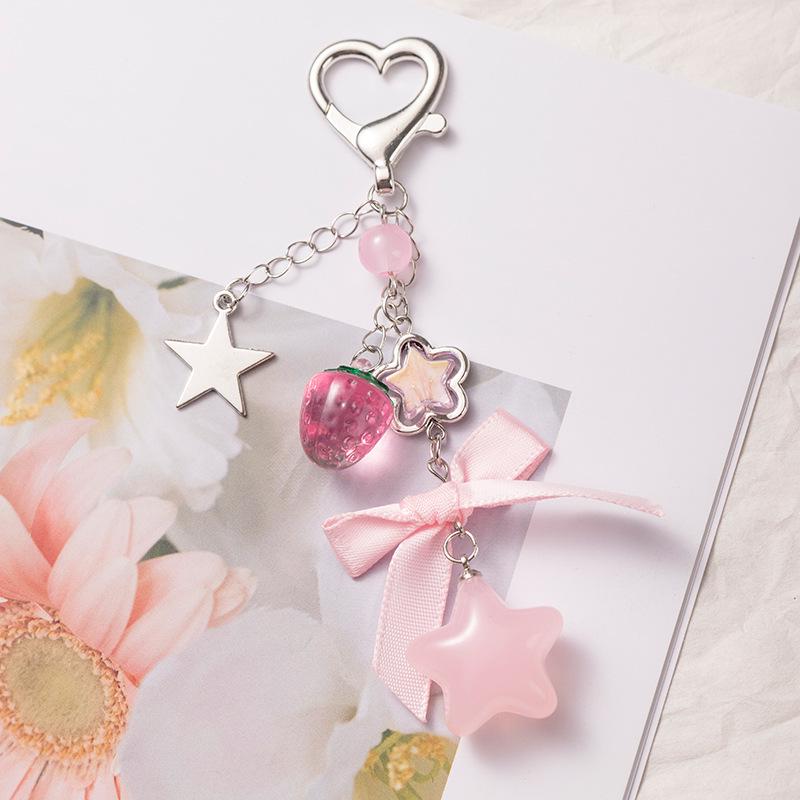 Květinová hvězda s korálky na telefon & Klíčenka se jahodovou mašlí