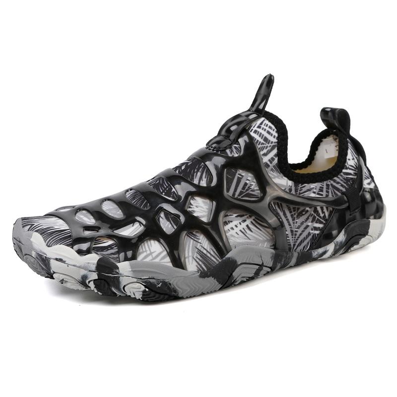 Unisex Water Shoes Quick Dry Aqua Sneakers Multi Function Outdoor Footwear Style 1725 Beach Walking Shoes Comfortable Daily Wear