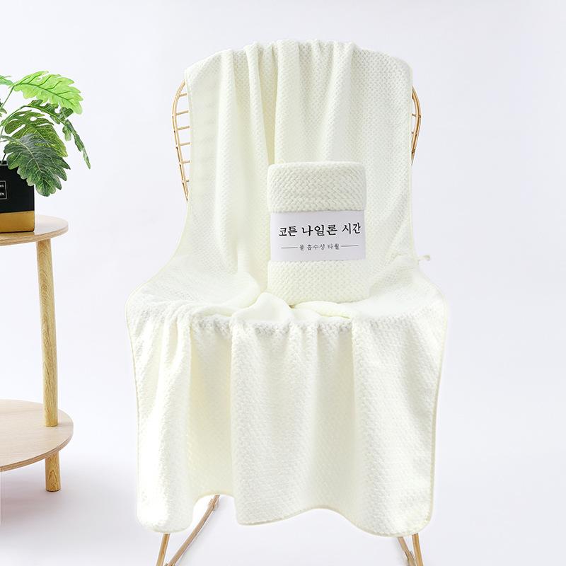 Quick-drying pineapple grid coral fleece bath towel cationic striped beach towel thickened absorbent large towel