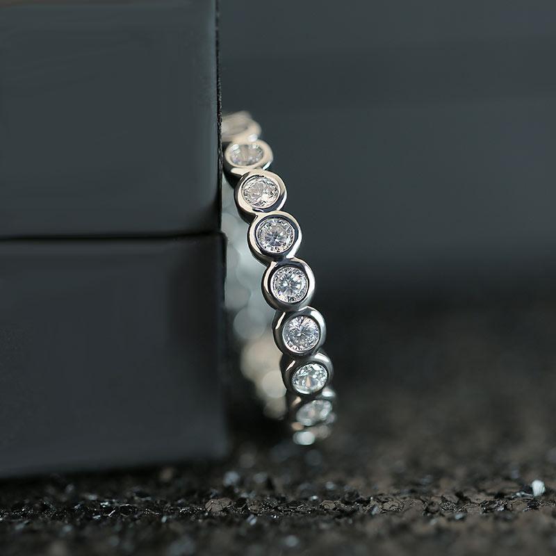 New Fashion Casual Round Ring with Cubic Zirconia Popular Accessories Wholesale Beautiful Channel Setting Fashion Jewelry