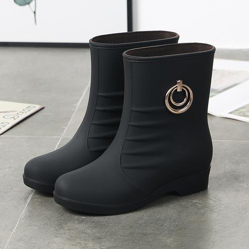 Fashion Plus Velvet Rain Boots Korean New Female Students Non-slip Waterproof Shoes Winter Women Warm Tube Rain Boots Autumn PVC