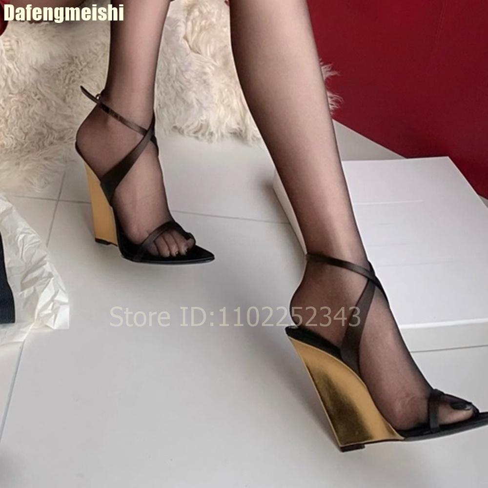 

Fashion Gold Wedge Heel Sandals Women 2025 Spring New Sexy Open Toe One-Strap Pumps Cross Strap Fashion Catwalk 11Cm High Heels 43