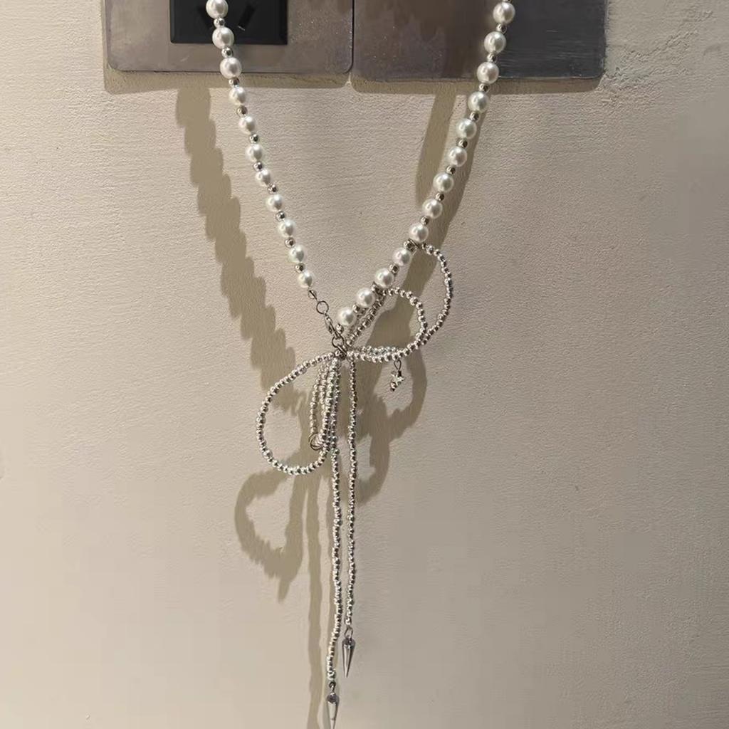 Stilvolle Perlenkette Imitationsperlen Choker Anhänger Mode Schleifenknoten Ohrringe Geeignet für modische Damen