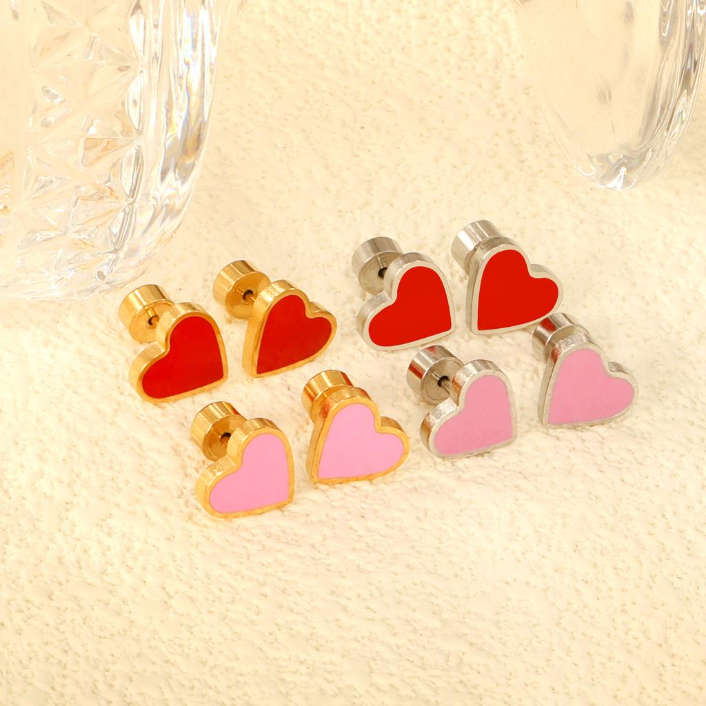 2026 European and American Love Earrings Women's Fashion Versatile Classic Niche Design Sense Pat Plug Earrings