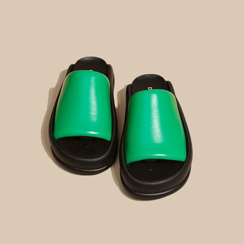 

High-end thick-soled slippers for women s outer wear in the autumn of 2025, new non-slip heightening fashion muffin one-word drag 40 зелений