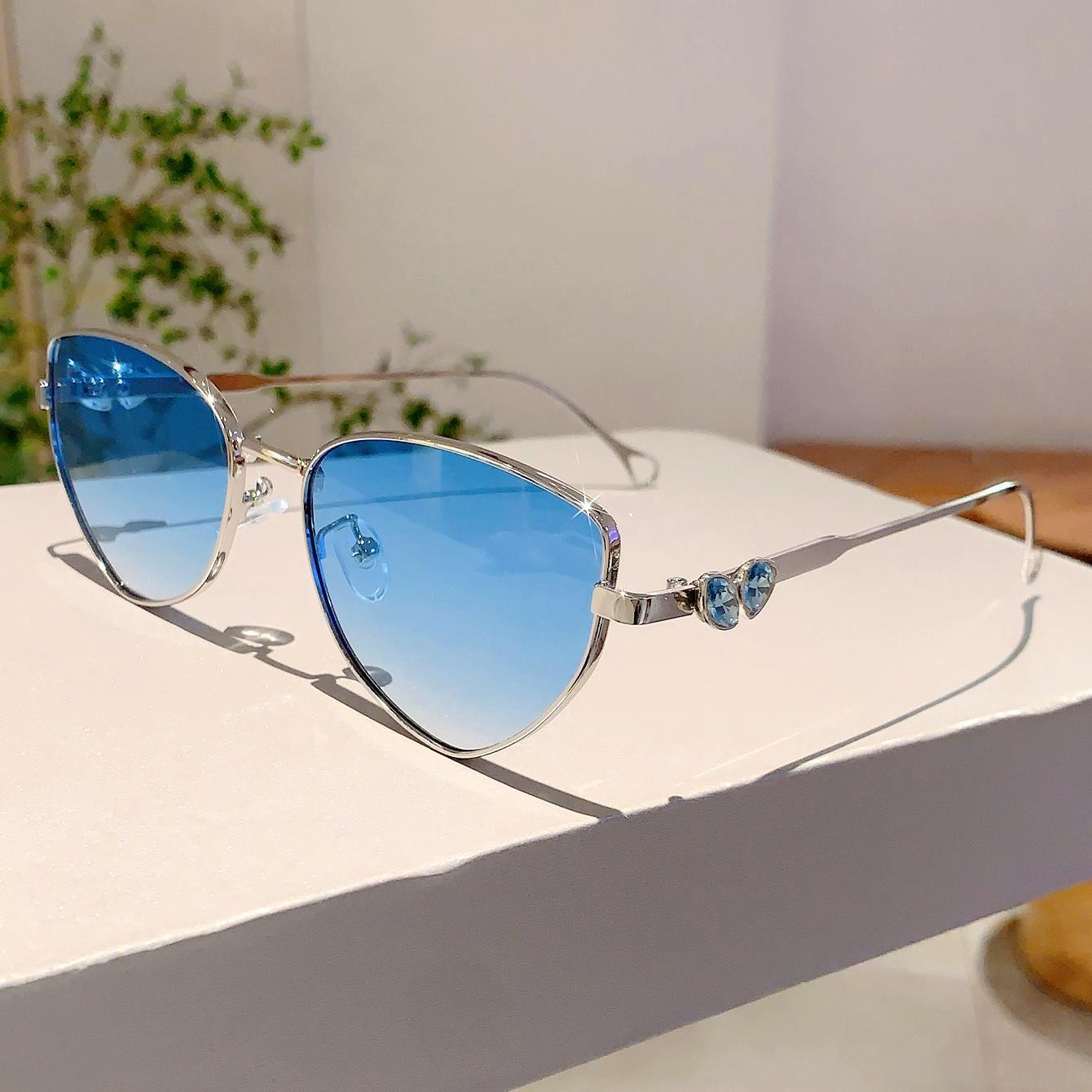 

KAMMPT Vintage Cat Eye Sunglasses Women 2024 New Retro Stylish Gradient Shades Trendy Fashion Brand Designer Pink Sun Glasses without case