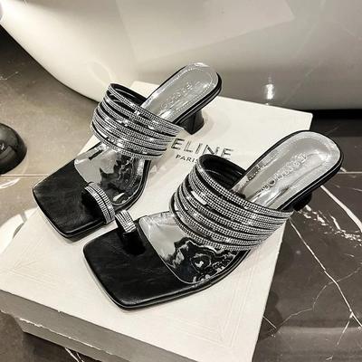 Mode Modisch Quadratischer Kopf Hoher Absatz Hausschuhe Damen Sommer Neu Diamant Schnalle Dünner Absatz Outdoor Wear Sandalen Damen Slides