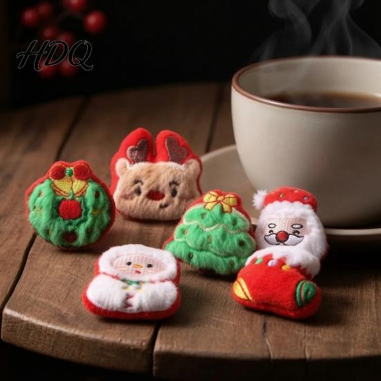 Small Plush Toys for Cats Christmas Cat Toy Soft Santa Claus Snowman Elk Tree Holiday Chew Bite Interactive Pet Enrichment Toy Indoor Claw Scratching