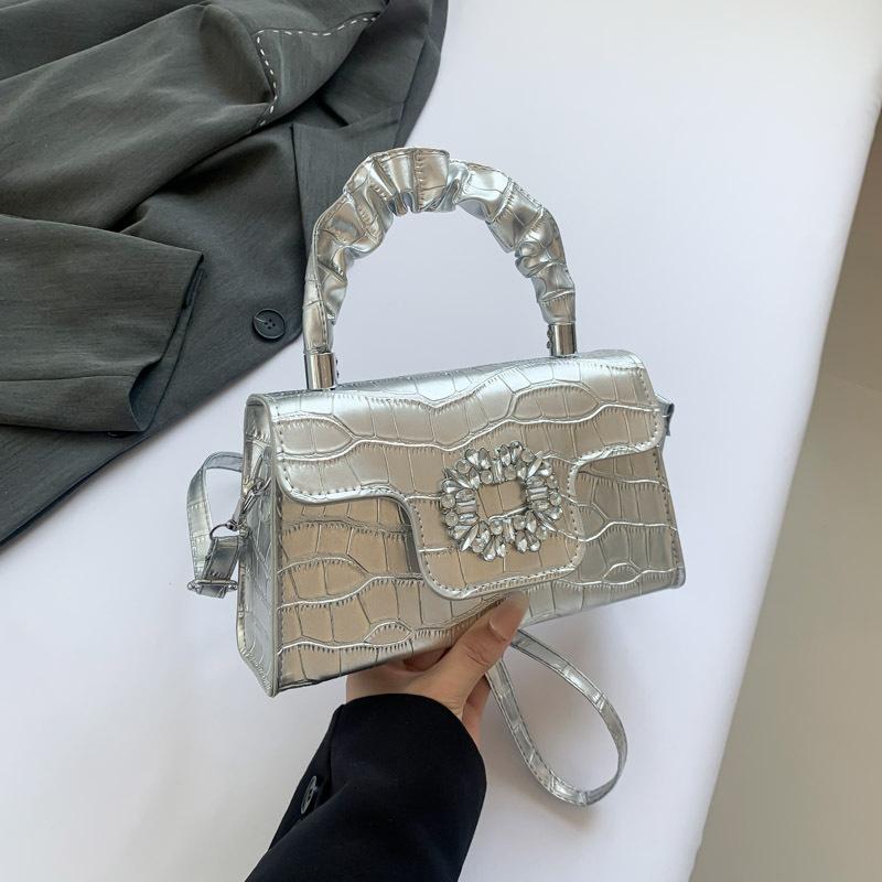 

2024 літній новий простий повсякденний модний повсякденний маленький квадратний сумочка жіноча сумка в іноземному стилі сумка через плече срібний