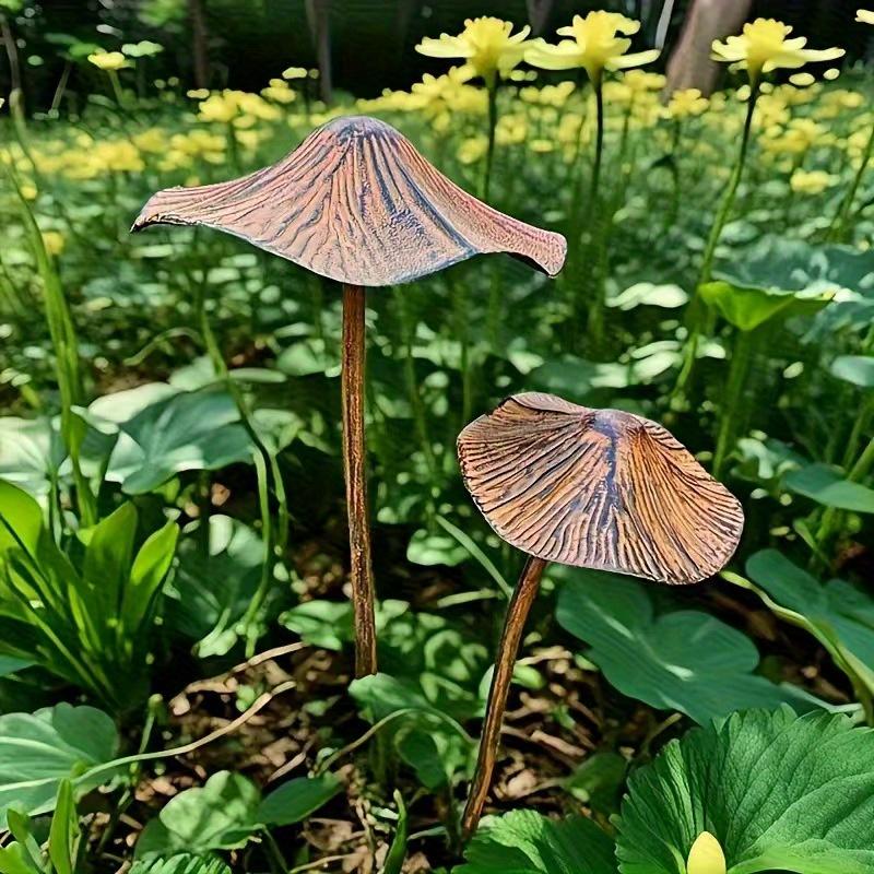 3pcs Retro Metal Rusty Mushroom Garden Decoration Set Outdoor Rusty Mushroom Plaque Garden Statues Sculptures Bonsai Accessories