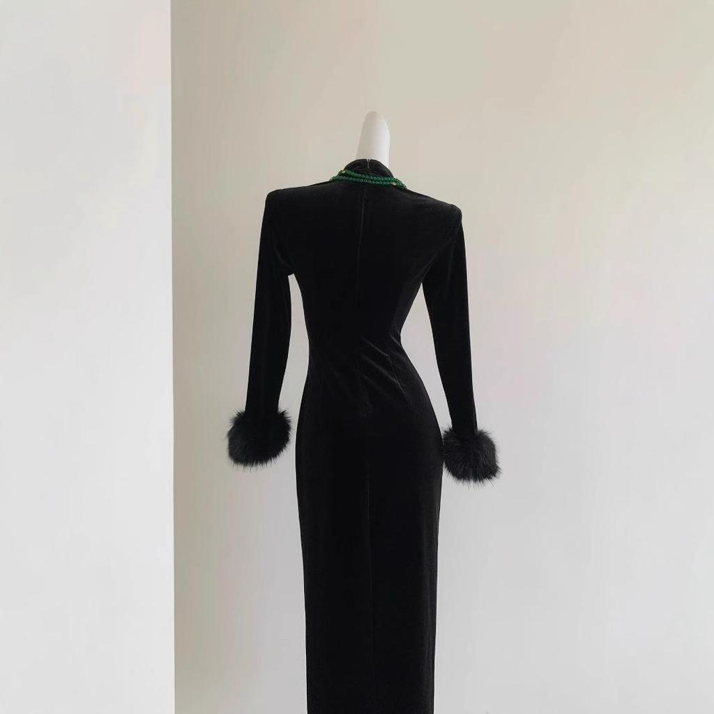 High-End Embroidered Velvet Cuff Wool Cheongsam Dress