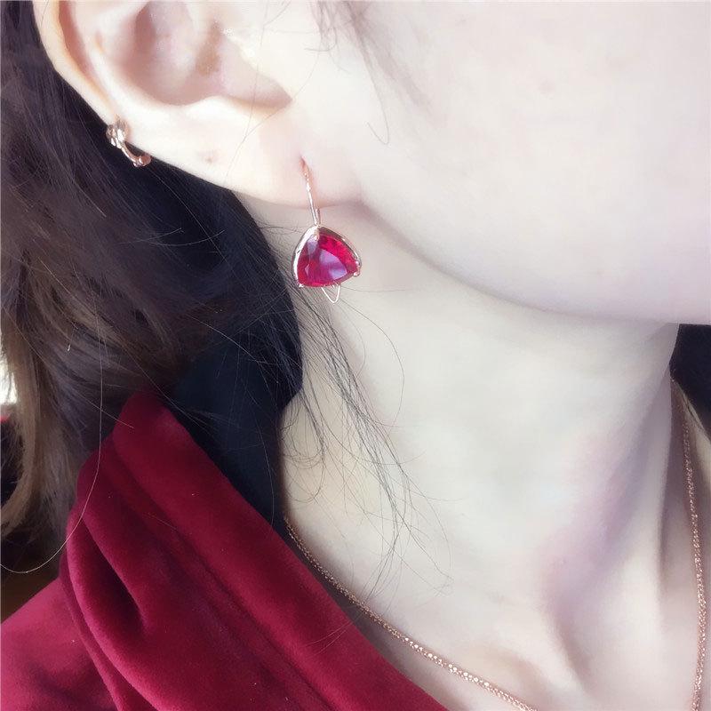 Exquisite Russian 585 Purple Gold Luxury Triangle Egg Surface Redstone Earrings Rose Gold Plated Femininity Earrings