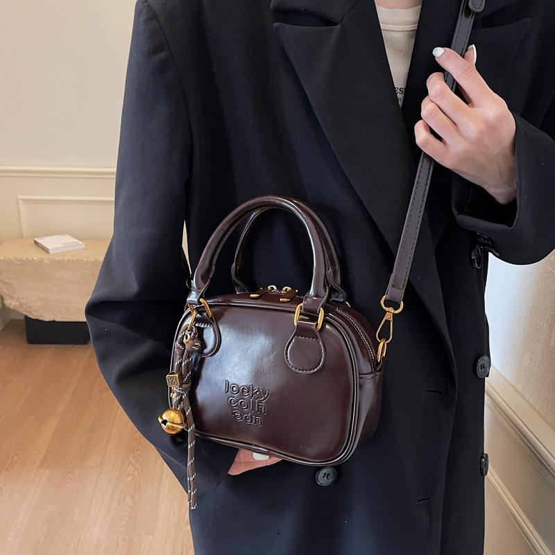 Premium niche bag women's autumn and winter retro new versatile niche messenger bag portable small square bag