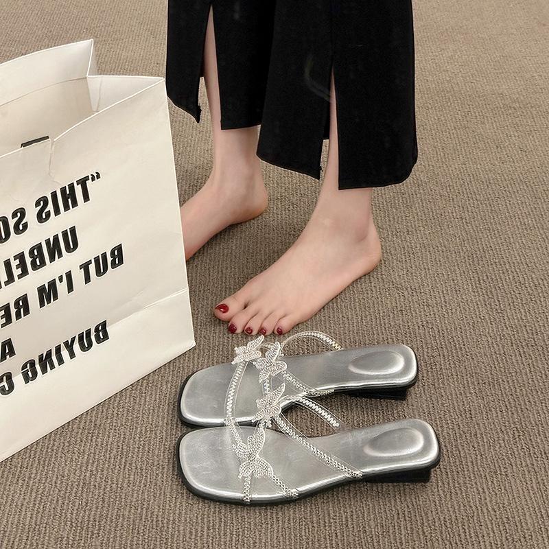 In the Summer of 2025, the New Square Head Solid Color Large Size Fashion Style Women's Cross One-word Thick-bottomed Cool Slippers