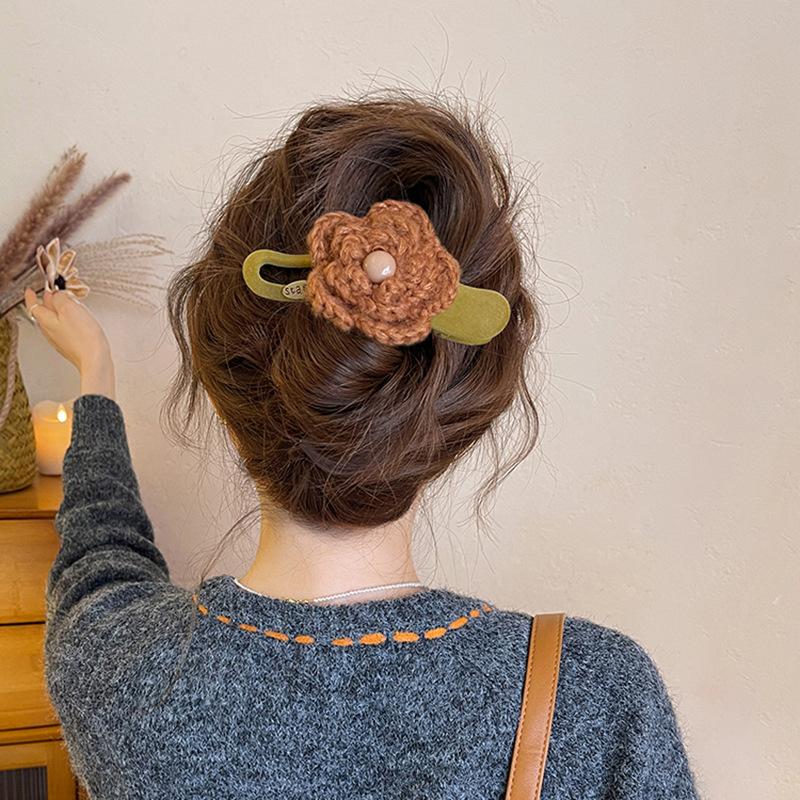 

Заявление Бархатный Цветок Заколка для Волос Заколки Корейские Заколки на Затылок Зажим-Акула Зажим для Волос для Женщин Аксессуары для Волос Украшение красный