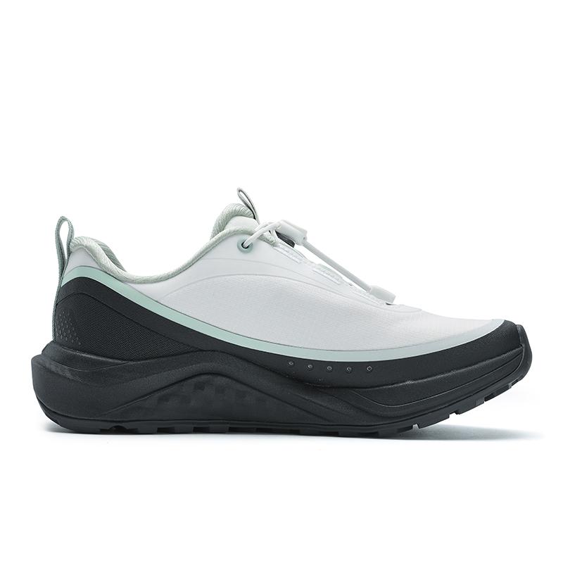 FILA Wolf Casual Versatile Fashionable Personality Trendy Shock Absorbing Durable Low Top Running Shoes Women sneaker A12W511225FBA