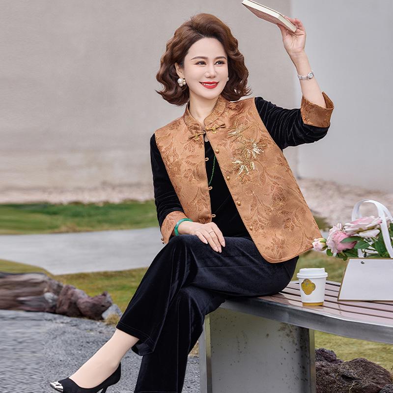 

Elegant Golden Velvet Three-Piece Spring Suit for Women 4XL [Suggest 135-150 kg]