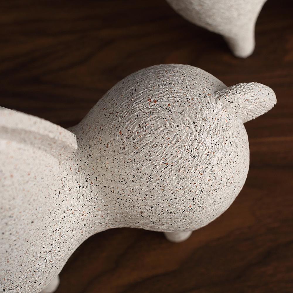 Solid Color Horse Sculpture with Detailed Texture, Handmade Artisan Resin Statue for Elegant Home Desk Decor