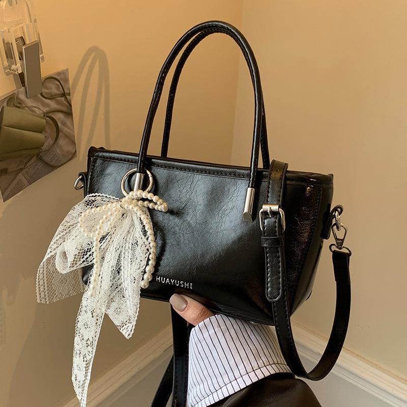 

2025 new large-capacity bag women s autumn and winter Sen Meng casual messenger bag popular portable bucket bag this year