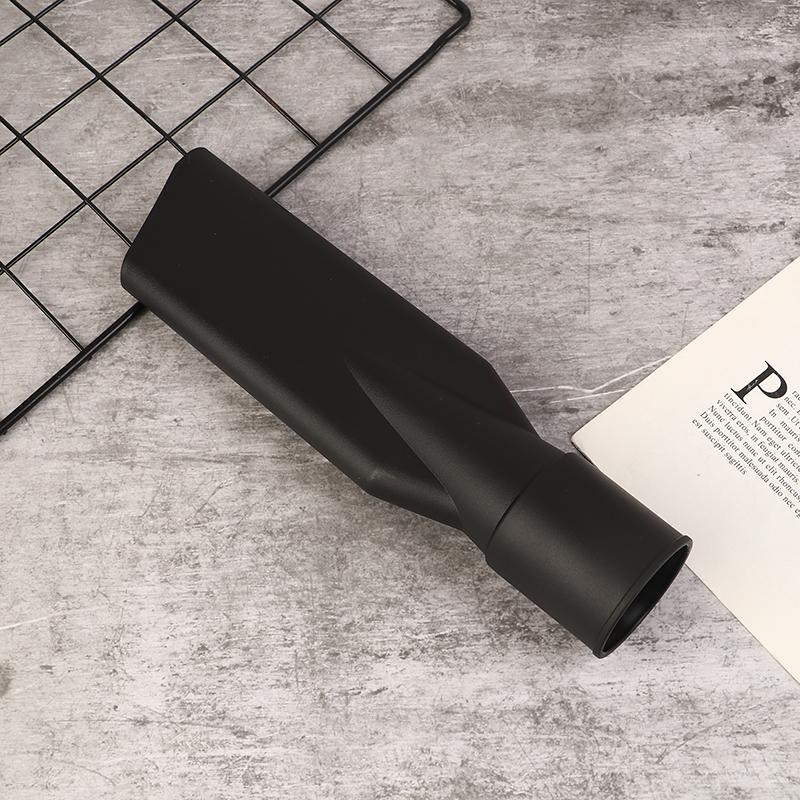 Głowica dyszy z płaskim szwem do złącza odkurzacza. Średnica wewnętrzna 44 mm