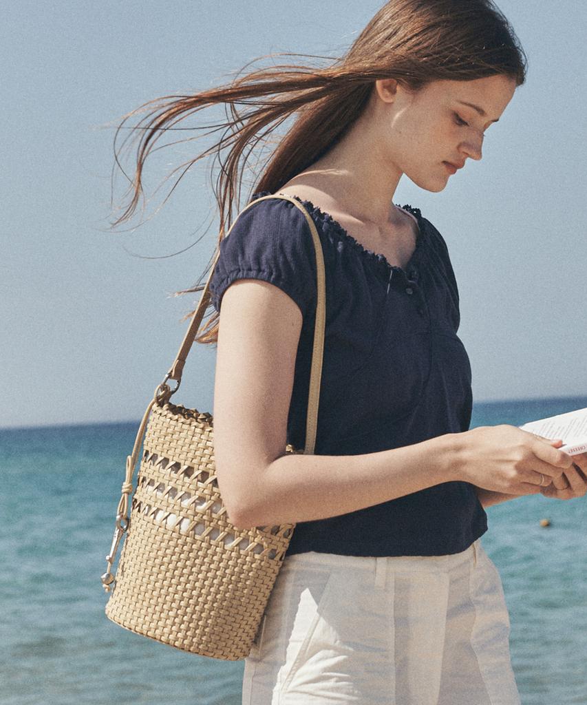 Ostkaka Tessa Bucket Shoulder Butter