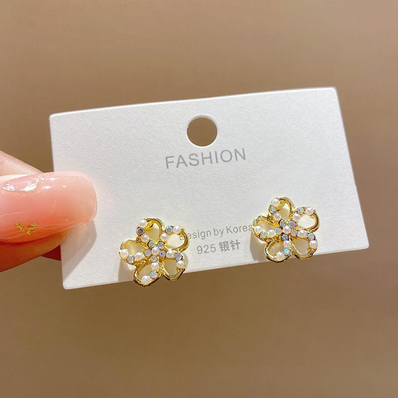 Circle Earrings Fresh Earrings Simple All-Match Petal Flower Earrings for Women