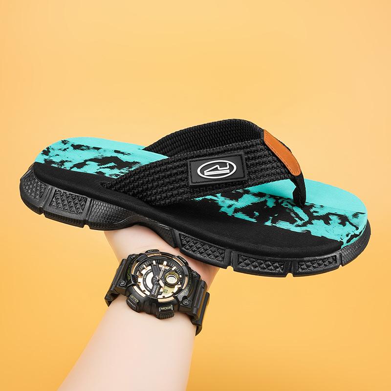 

Men s flip-flops 2025 new summer wear stepping on shit beach slippers outdoor non-slip sandals webbing 45
