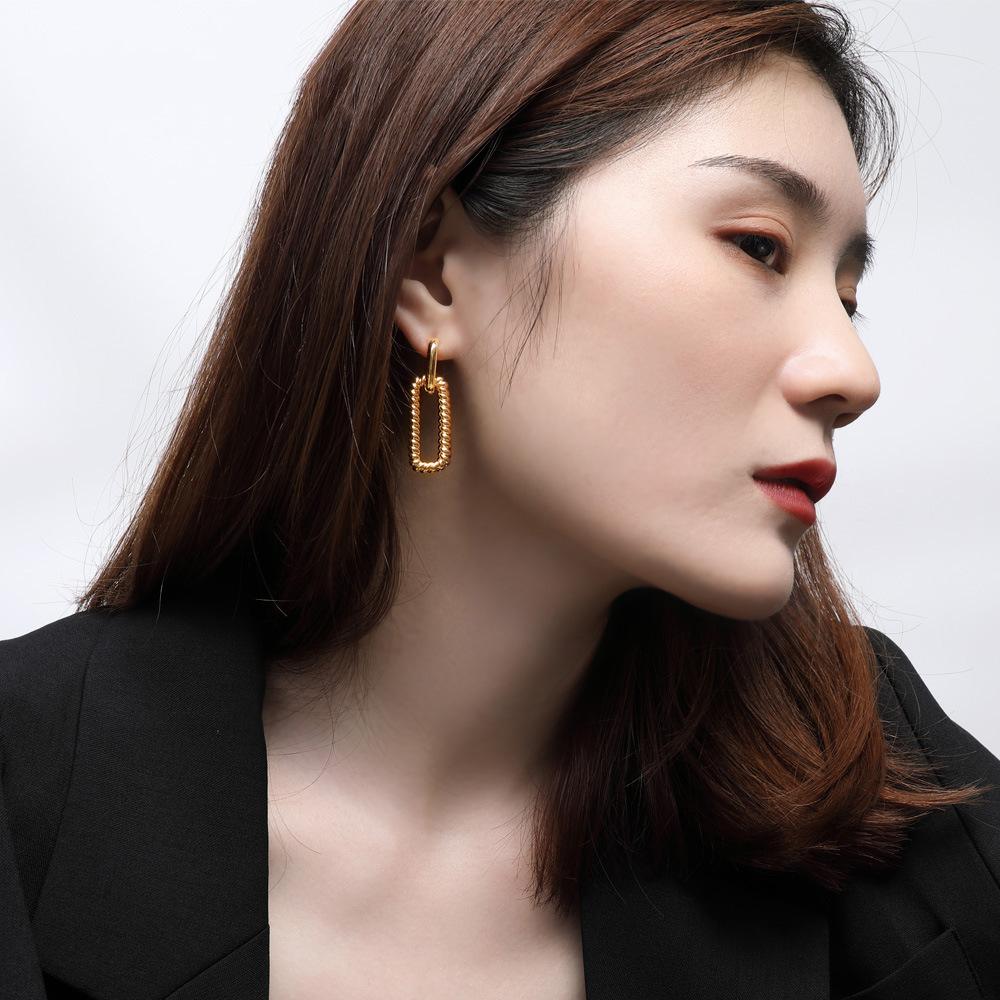 Earrings, European and American Women's Gold Earrings, Simple Temperament Internet Celebrity Hipster Fresh Personality Versatile One Piece