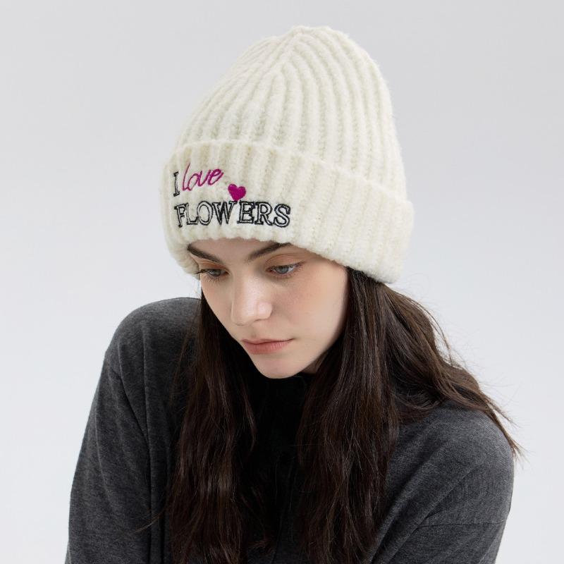 E letter thickened knitted hat men's and women's autumn and winter versatile windproof wool hat indoor and outdoor ear protector pullover hat