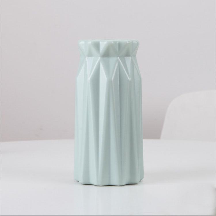 Nordic Style Colorful Plastic Vase for Fresh or Dried Flowers - New Year Ornament Craft Gift