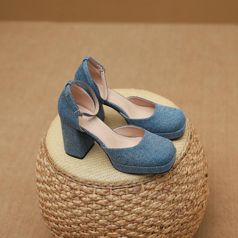 

3359-1 Temperament Muse waterproof table square head hollow high heels women s new fashion word with thick heel single shoes 40 синий