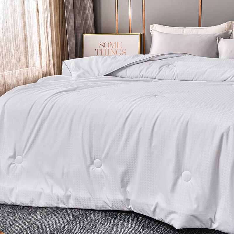 Light Luxury Houndstooth Jacquard Quilt